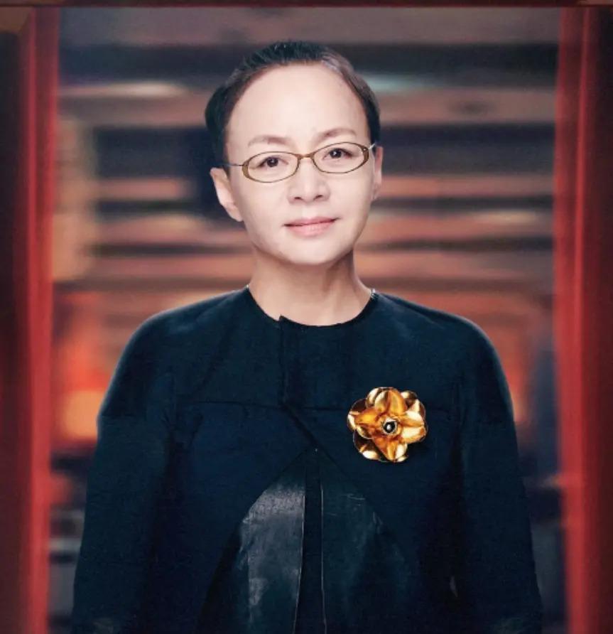 搞定婆婆宋丹丹，半年赚3600万，王博谷不简单