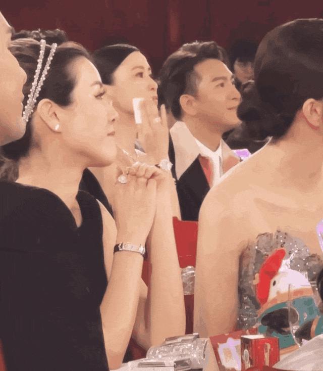 被称“狐狸精专业户”的她,终于上位了