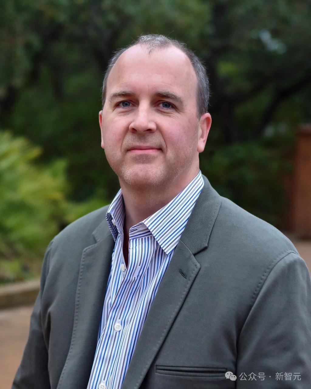 苹果十年造车再次梦碎，自动驾驶降到L2！烧光几十亿刀原型车流产，延期至2028