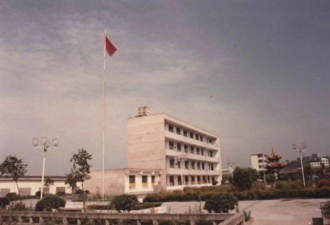 成龙，与他背后的江湖