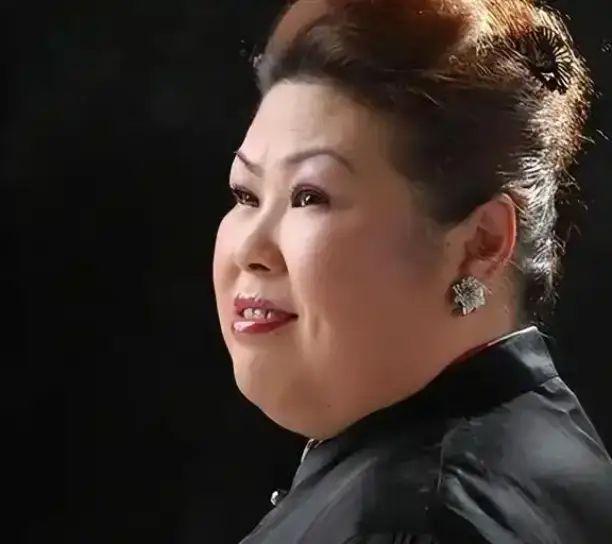 至今未婚的6位女星，1人被初恋骗5万，57岁仍单身