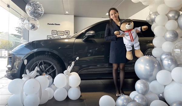 从没陪客户出去吃饭!山东女销售一年卖出170辆保时捷