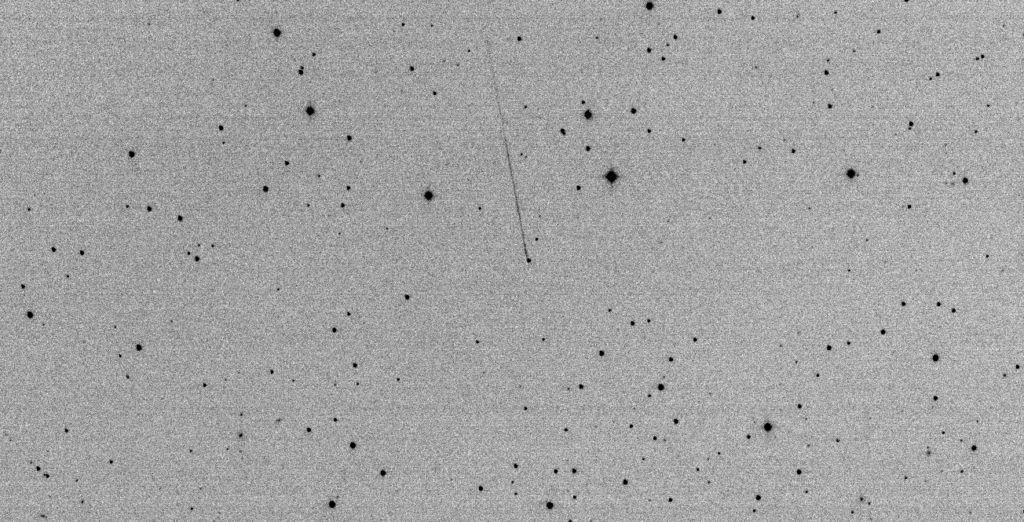 上周日小行星划破柏林夜空：撞击前3小时才被发现，有记录来第8次