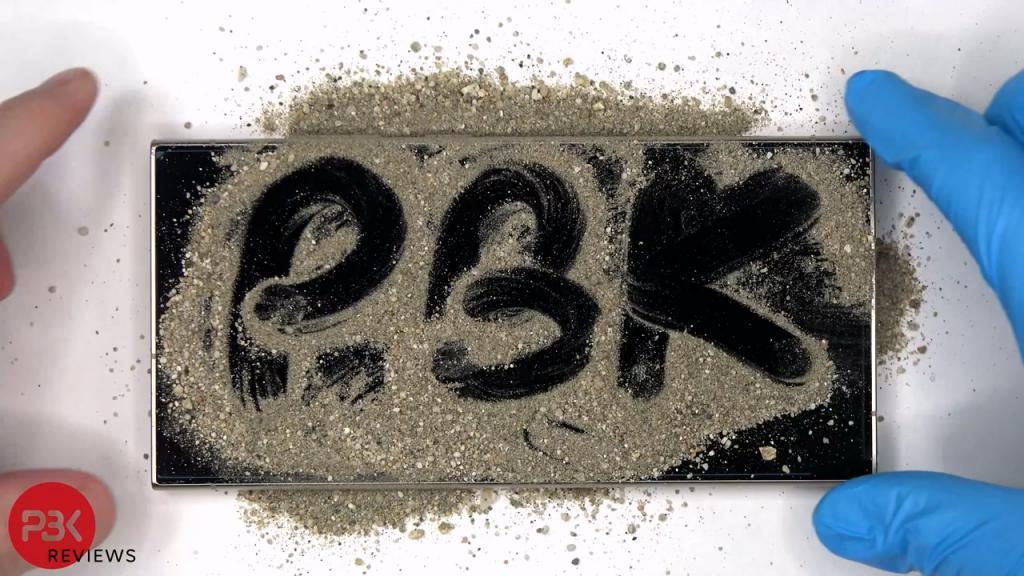 三星 Galaxy S24 Ultra 手机跌落和划痕实测：表现优异