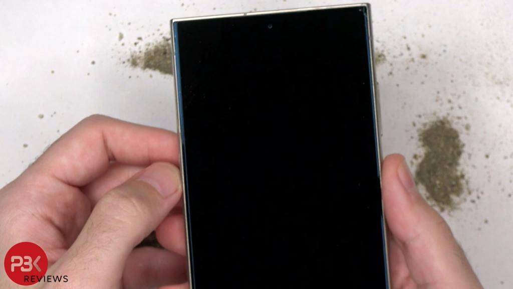 三星 Galaxy S24 Ultra 手机跌落和划痕实测：表现优异