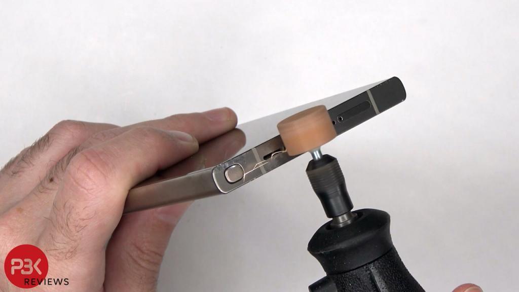 三星 Galaxy S24 Ultra 手机跌落和划痕实测：表现优异