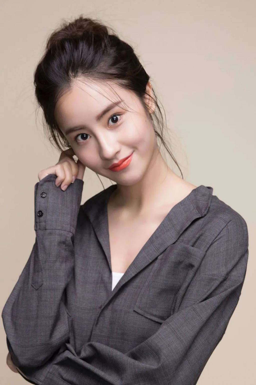 救命！她真的丑？