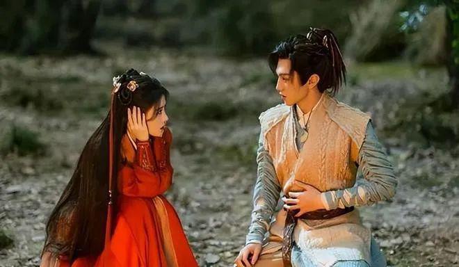 救命！她真的丑？