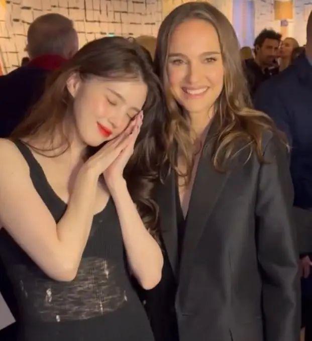 巴黎时装周上的韩素希,将韩女星的短板展现得淋漓尽致