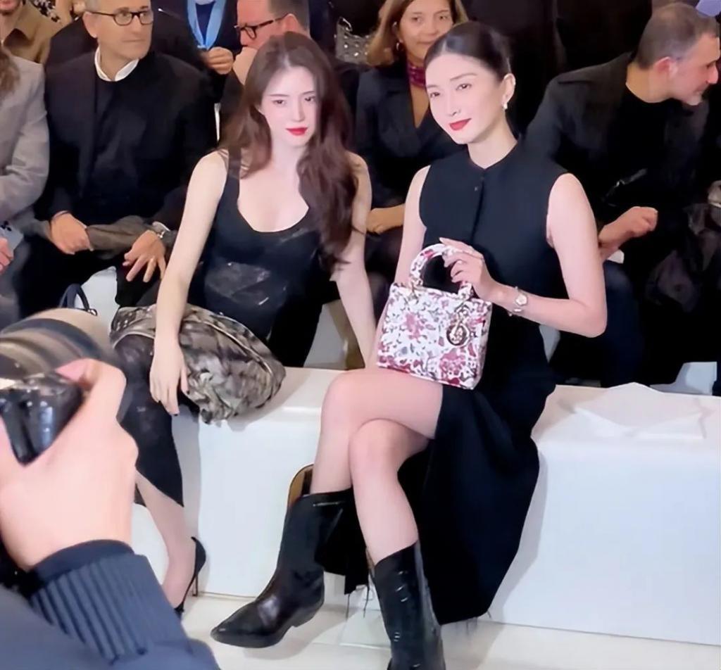 巴黎时装周上的韩素希,将韩女星的短板展现得淋漓尽致