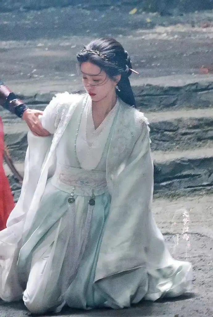 她还能爆成流量花吗？