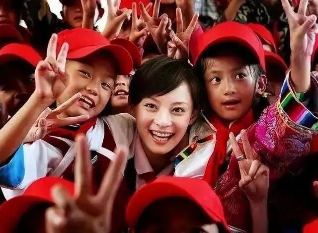 19年了，孙俪曾资助4年的“白眼狼”，依旧在自食其果