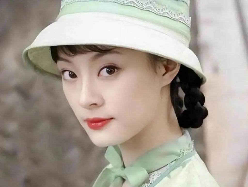 19年了，孙俪曾资助4年的“白眼狼”，依旧在自食其果