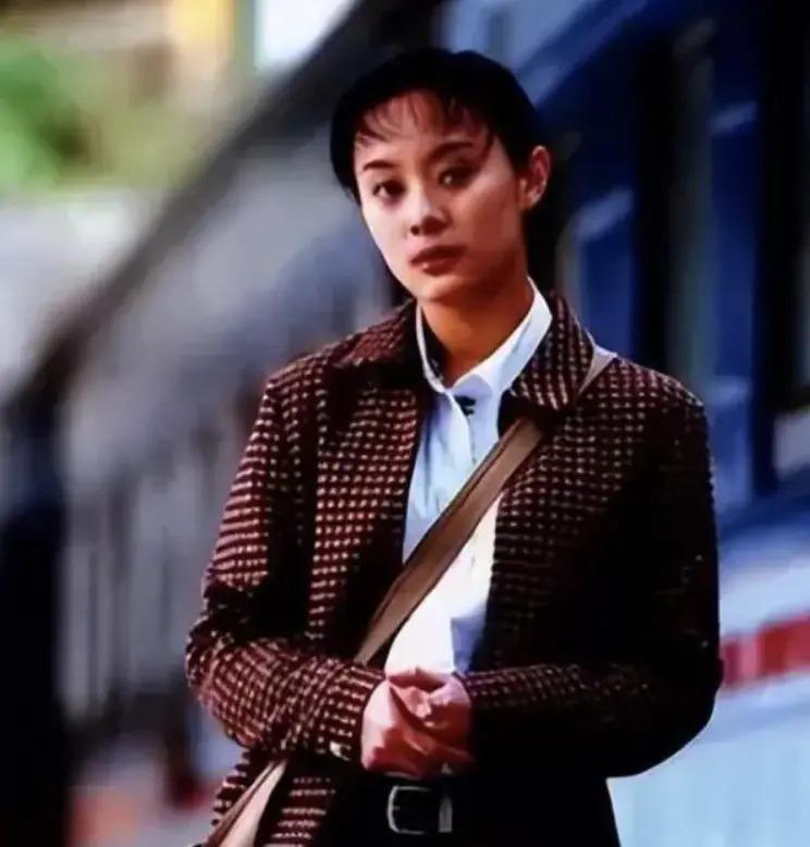 19年了，孙俪曾资助4年的“白眼狼”，依旧在自食其果