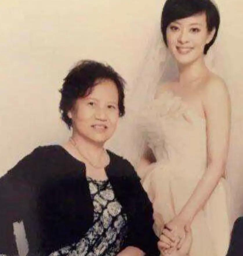 19年了，孙俪曾资助4年的“白眼狼”，依旧在自食其果