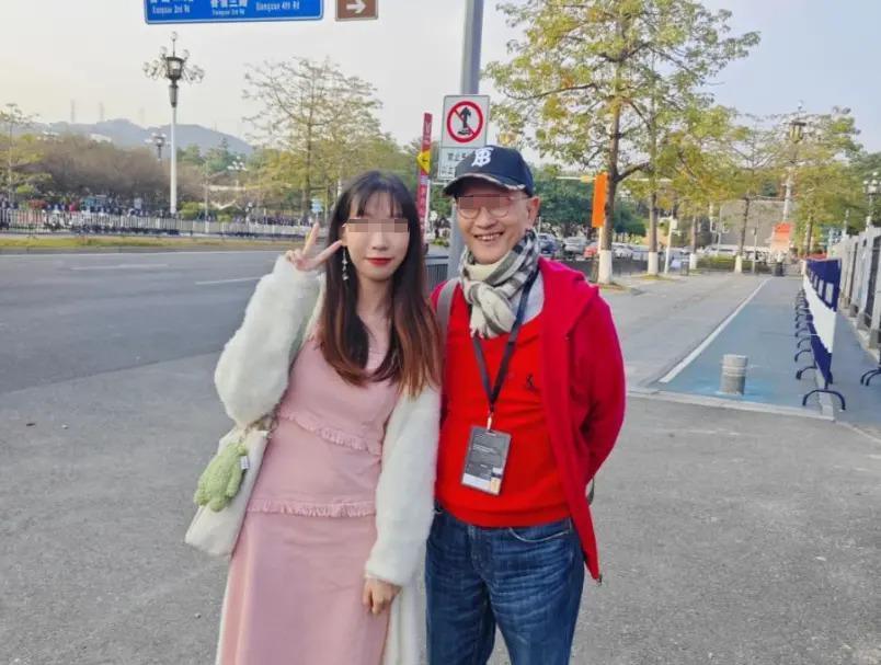 天王父亲被拘捕！气走原配偷养女友，惊天丑闻被翻拍成剧