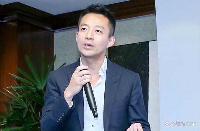 大S否认拿高价抚养费，暗指有人操控舆论，张兰直播嘲讽