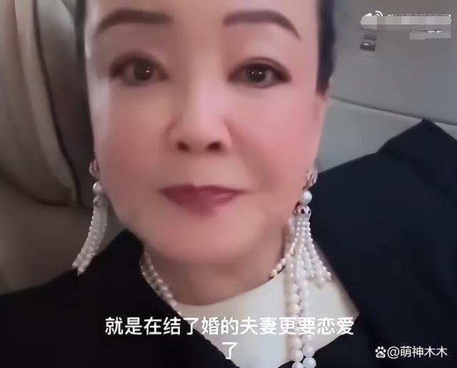 大S否认拿高价抚养费，暗指有人操控舆论，张兰直播嘲讽