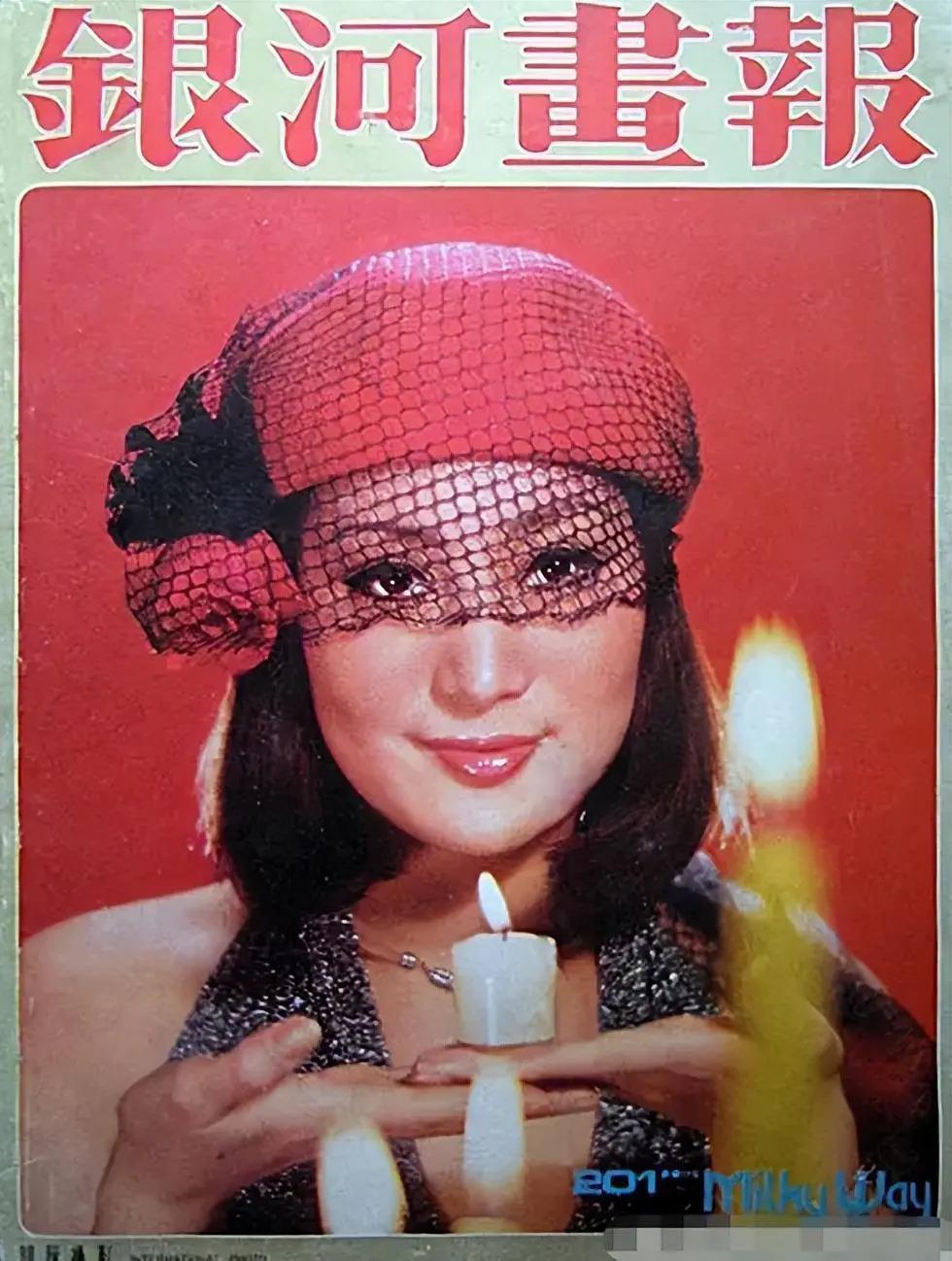 与全民偶像恋爱后被抛弃，迫于生计拍风月片，32岁隐退