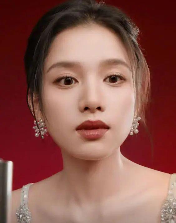 赵今麦和张婧仪品牌宣传，我才明白骨相美和皮相美的区别