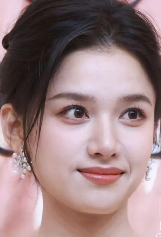 赵今麦和张婧仪品牌宣传，我才明白骨相美和皮相美的区别