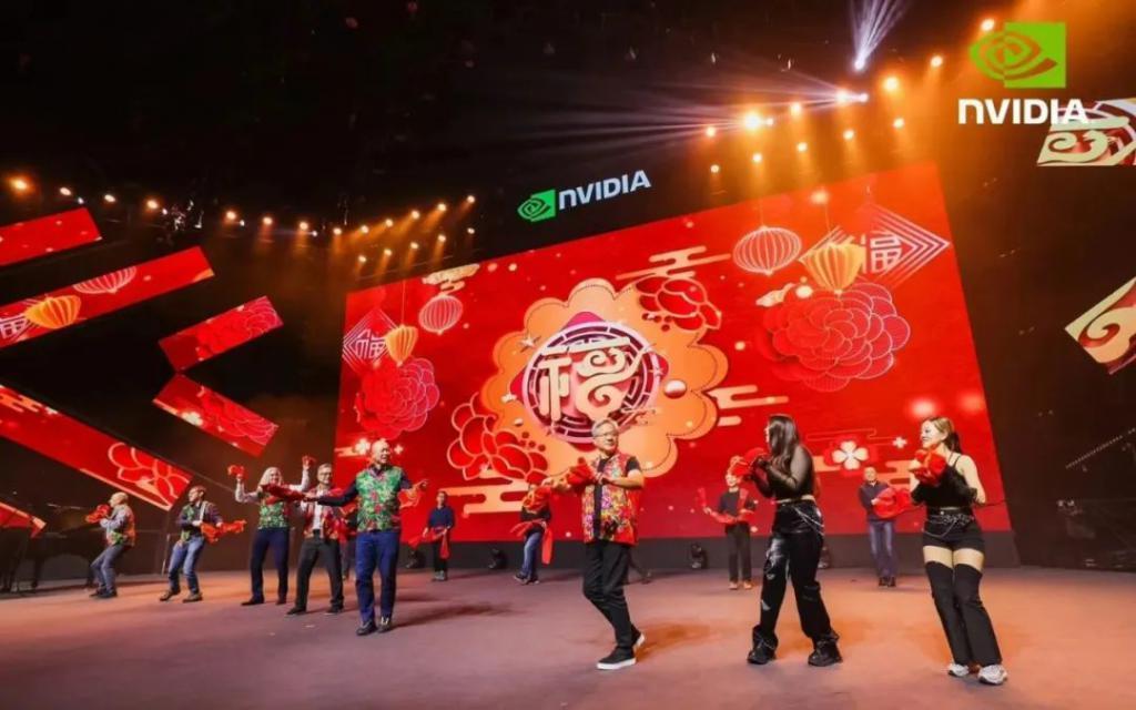 何超琼、黄仁勋都在穿的“东北老钱风”，已经火遍全球？