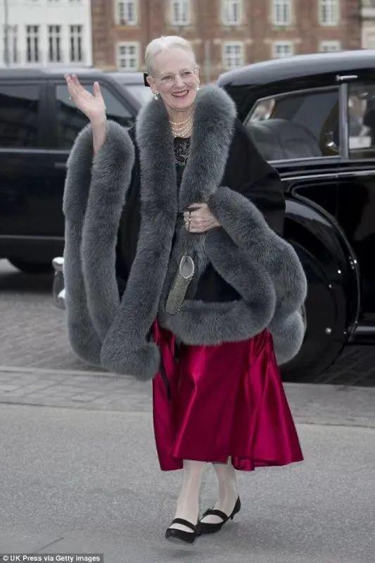 何超琼、黄仁勋都在穿的“东北老钱风”，已经火遍全球？