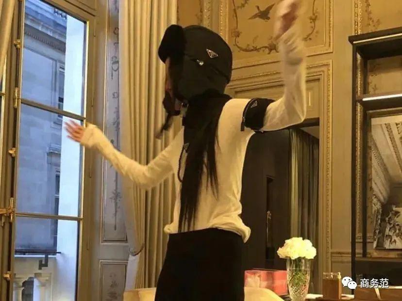 何超琼、黄仁勋都在穿的“东北老钱风”，已经火遍全球？