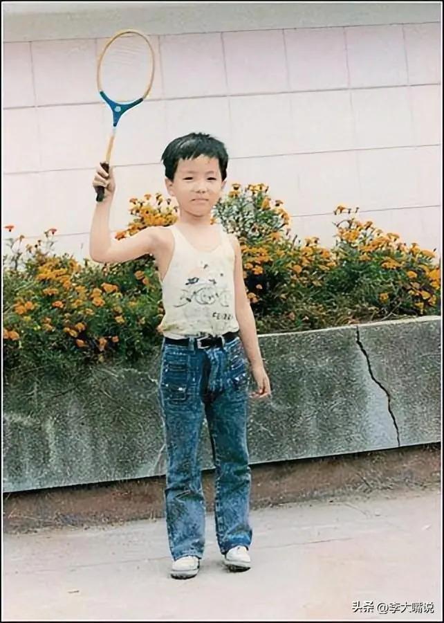 40岁刘翔身价10亿，退役7年，二婚六年无儿无女