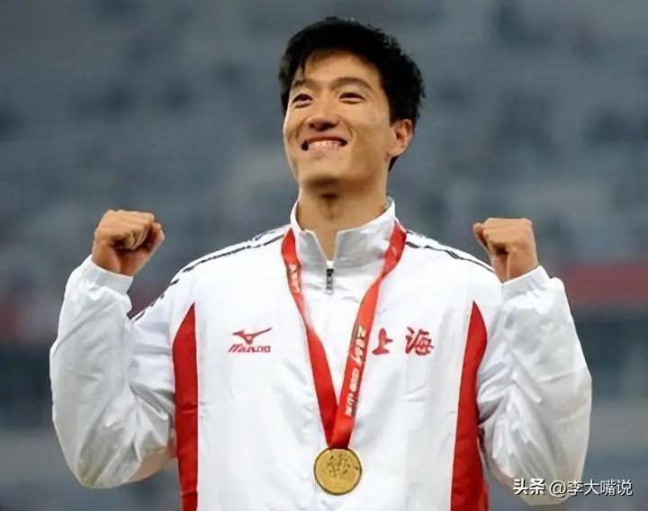 40岁刘翔身价10亿，退役7年，二婚六年无儿无女