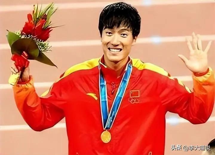 40岁刘翔身价10亿，退役7年，二婚六年无儿无女