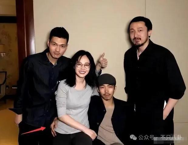 官宣恋情？原来真有人以为他们是一对真情侣啊……