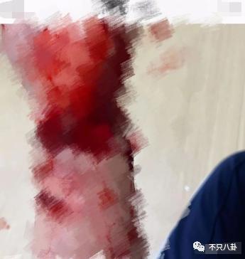 本来挺同情她的，现在都吐槽她是癫婆？！