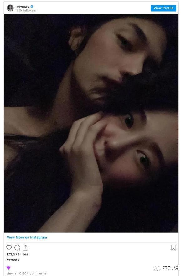 本来挺同情她的，现在都吐槽她是癫婆？！