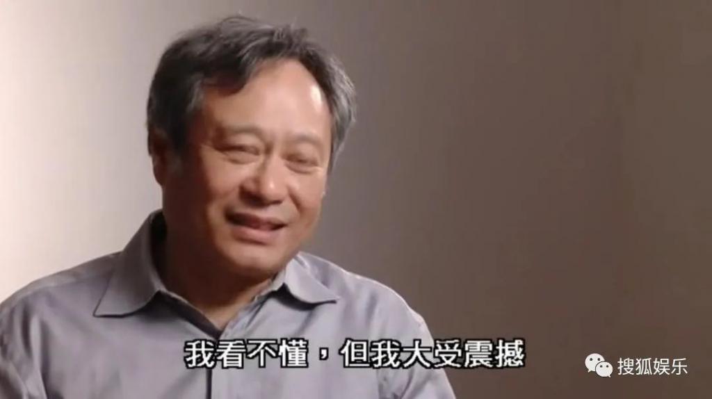 本来挺同情她的，现在都吐槽她是癫婆？！