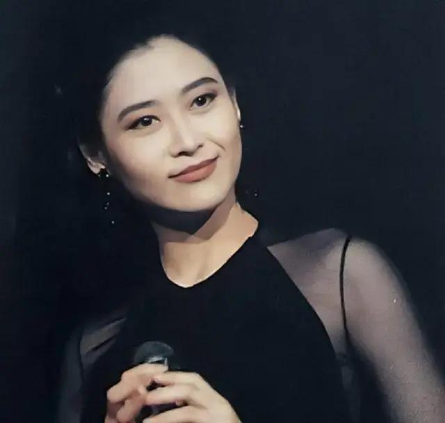 香港8大艳星差距太大，有人嫁富豪，有人风韵犹存，有人发福