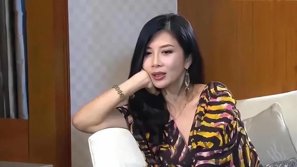 香港8大艳星差距太大，有人嫁富豪，有人风韵犹存，有人发福