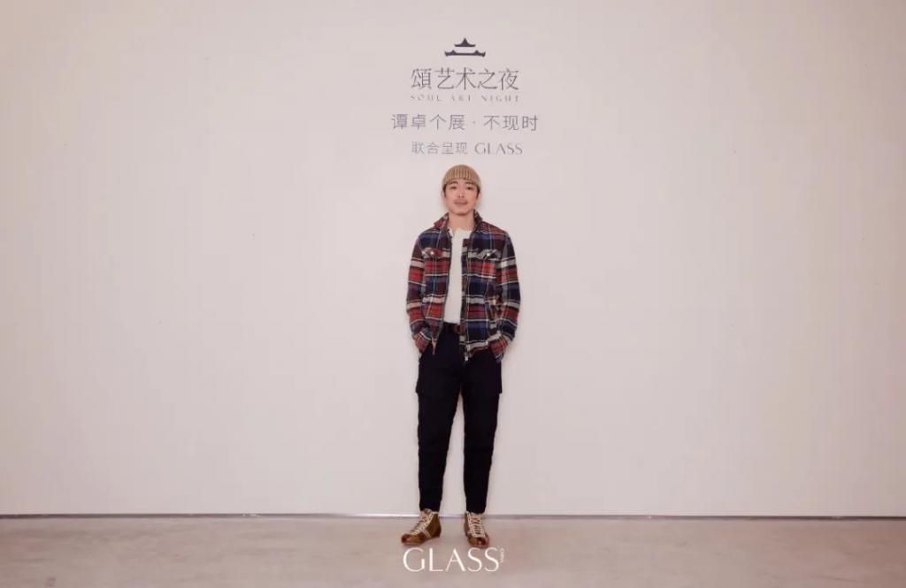 不是吧…他俩真谈上了？