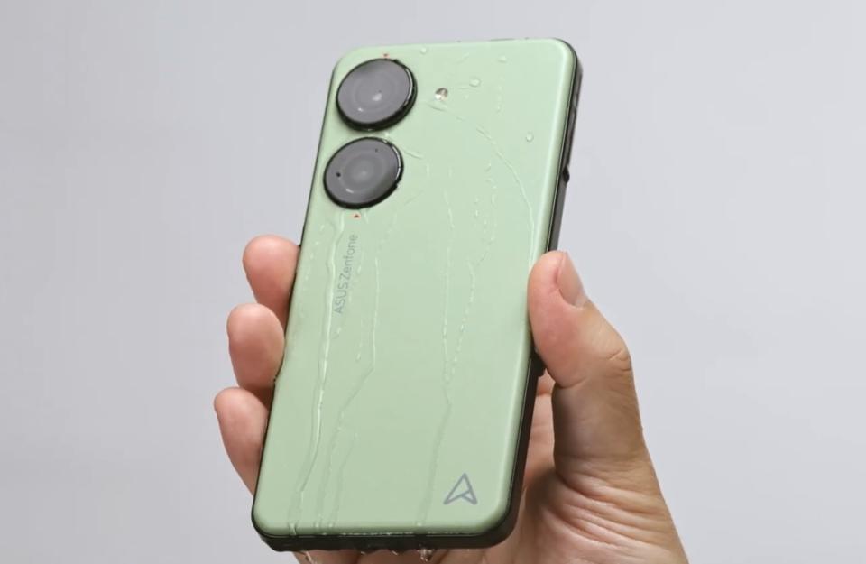 啧啧，小米这满血小屏，果然没对手