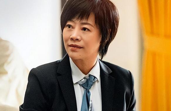 谁说情妇必须年轻貌美，54岁王柠：这才是教科书式撩汉