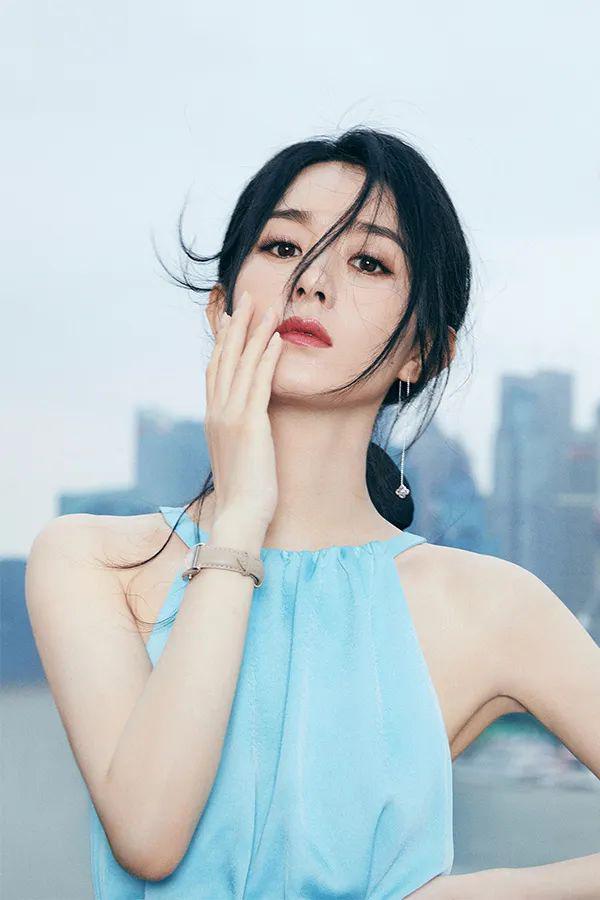 她的脸，这么快就崩了？