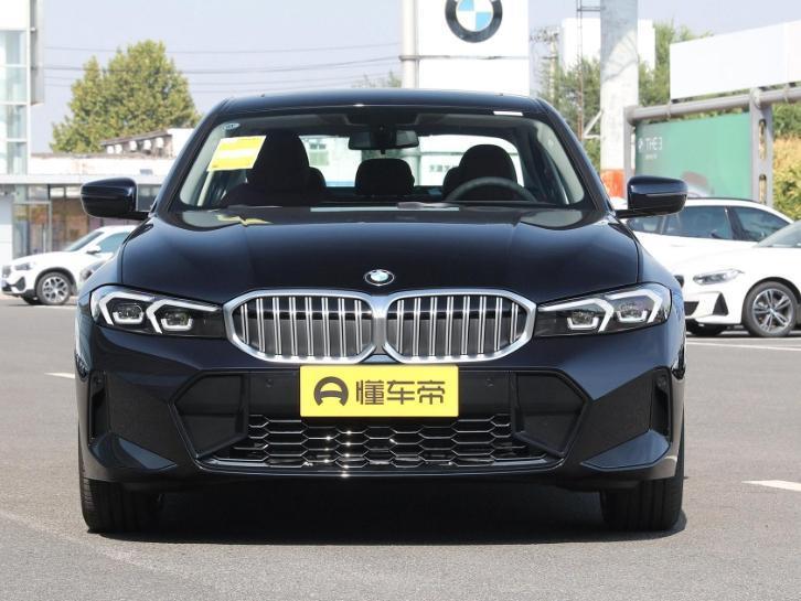 雷军在线征求 50 万内最美轿车，网友：奥迪 A6 ！