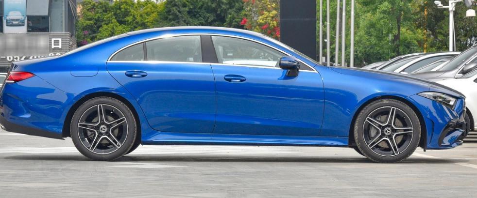 雷军在线征求 50 万内最美轿车，网友：奥迪 A6 ！