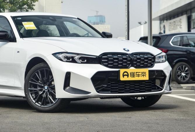 雷军在线征求 50 万内最美轿车，网友：奥迪 A6 ！