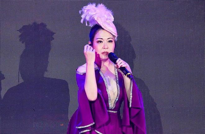 53岁女星张秀卿拼生“龙子”，3次试管失败落泪，称不想放弃