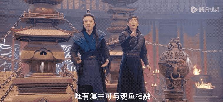 她的流量是“夹”来的？