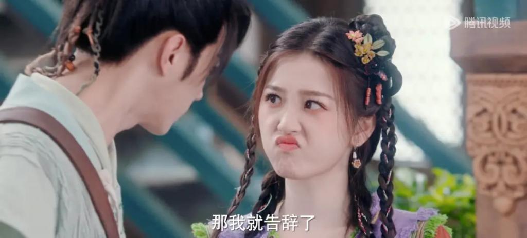 她的流量是“夹”来的？