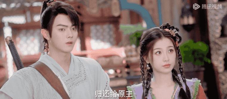 她的流量是“夹”来的？