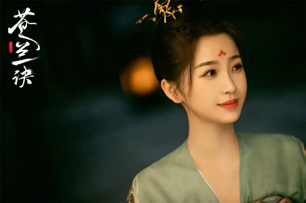 她的流量是“夹”来的？