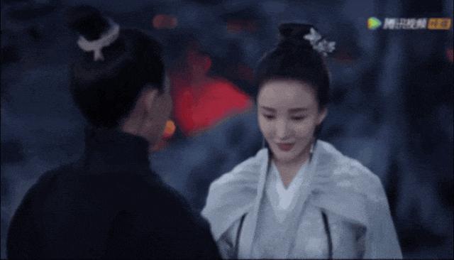 一场感情厮杀，“毁”了两个女明星？
